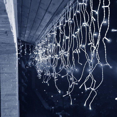 Kurtyna świetlna 1500 led girlanda, lampki wewnętrzno-zewnętrzne sople zimny biały