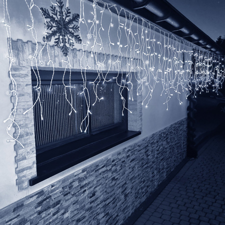 Kurtyna świetlna 1000 led girlanda, lampki wewnętrzno-zewnętrzne sople zimny biały