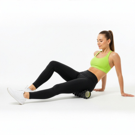 Roller fitness do masażu ciała, masażer piankowy wałek średnio twardy, czarny